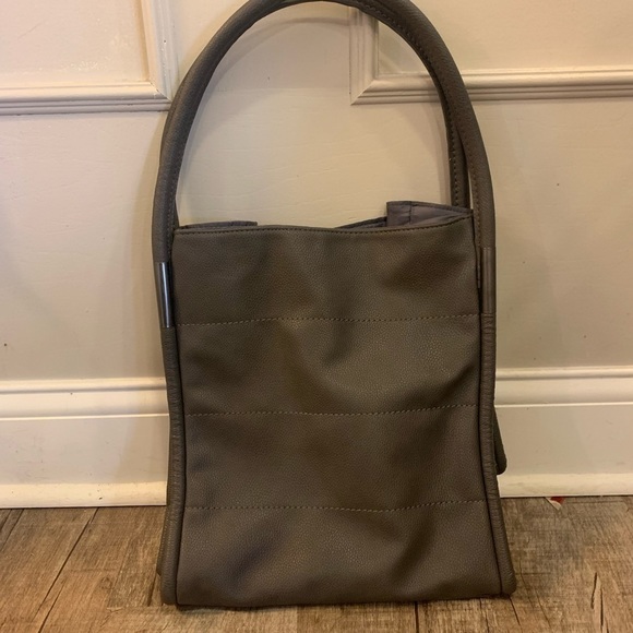 NWOT Neiman Marcus Pebbled Gray Faux Leather Tote - Picture 6 of 11